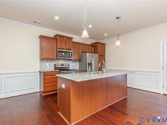 5th image of 7348 Pebble Lake Dr