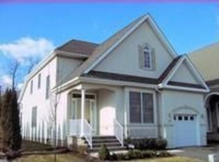 323 Coldstream Ct, Scotch Plains, NJ 07076