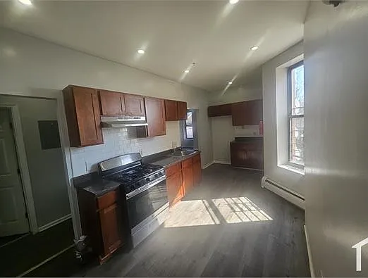 150 Broad St #2B — Photo 2