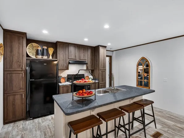 705 18th St SW Lot 71, Albert Lea, MN 56007