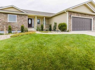 905 Laussac Dr, Manhattan, KS 66503