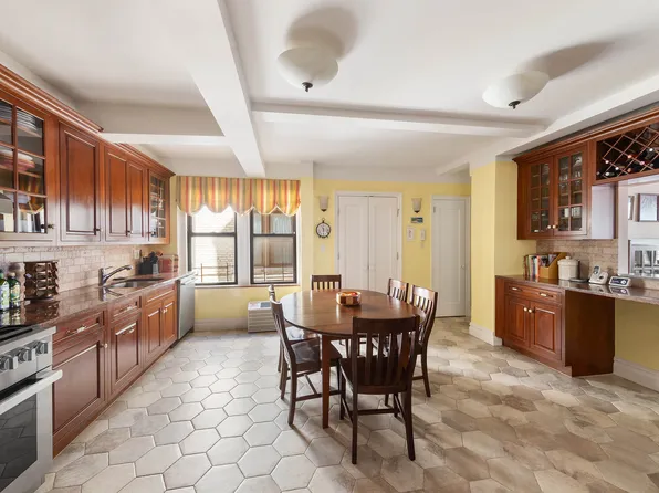 40 West 77th Street image 6 of 12