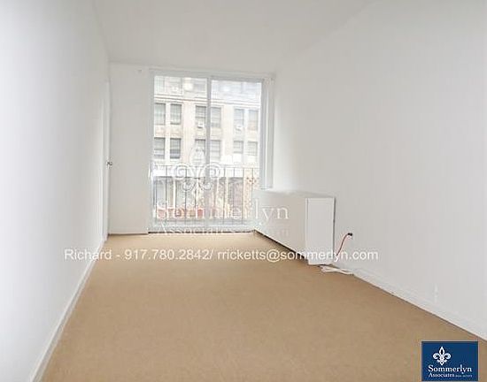 4th image of 33 Gold St APT 712A