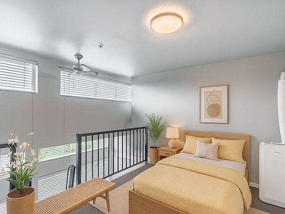 5th image of 6105 Roosevelt Way NE #211