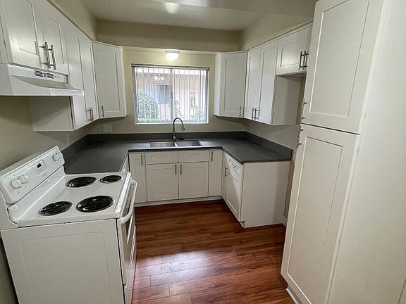 3rd image of 5716 Sultana Ave #3