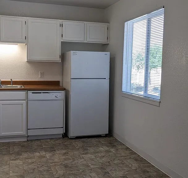 3450 Cochran Dr — Photo 3