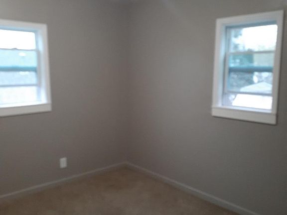 4th image of 3323 Churchill Ave #2