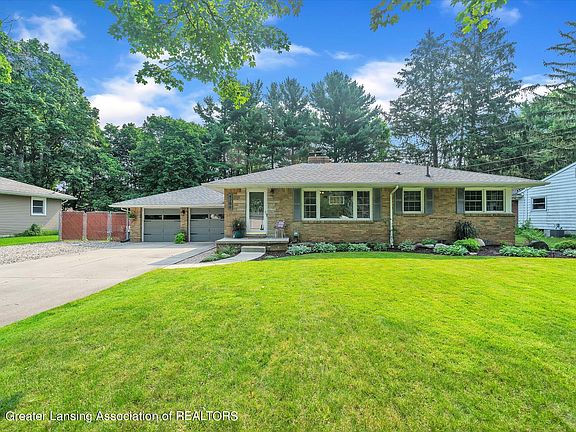 3rd image of 4288 Oakwood Dr