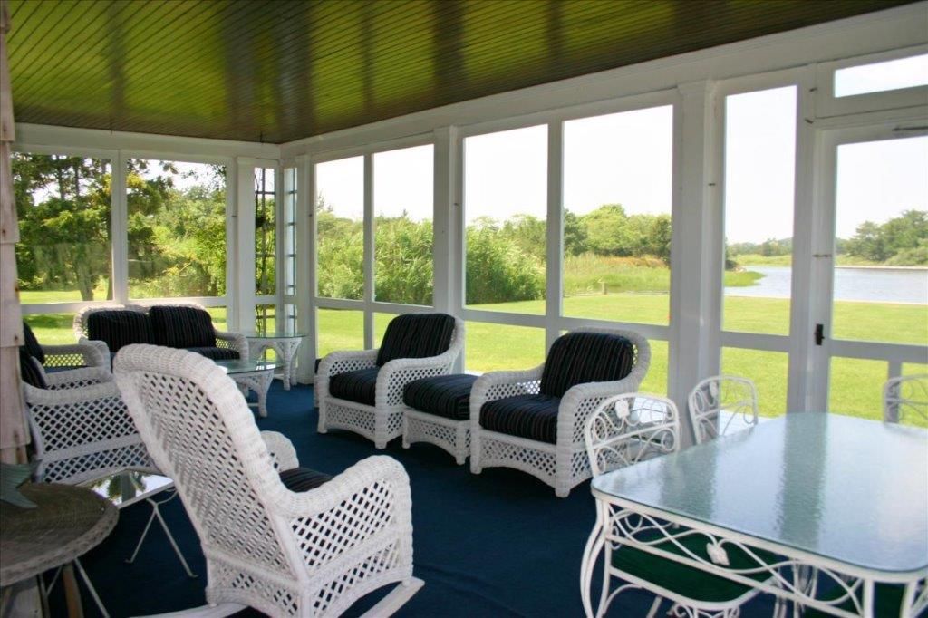  screened porch