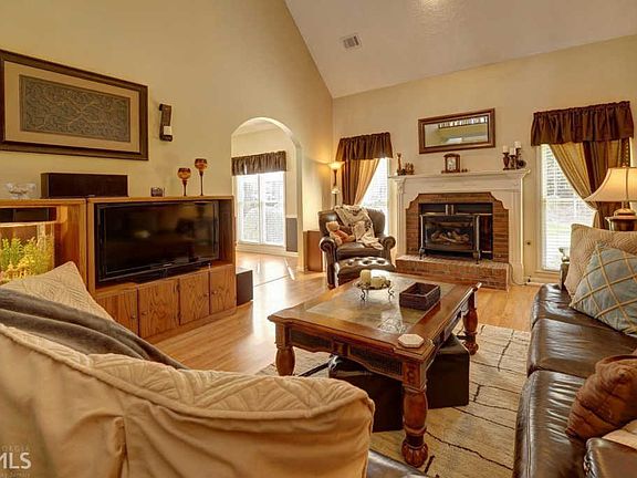 5th image of 4861 Thornwood Dr