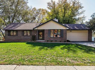 7760 Drake Ct, Clive, IA 50325