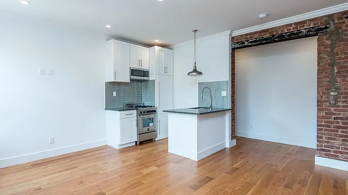 Rented by Nooklyn NYC LLC | media 45