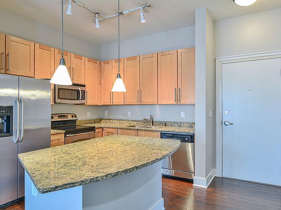 4th image of 220 Cedar St APT 404