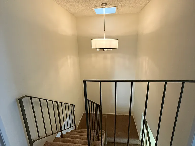 1122 Campbell St #1 — Photo 16