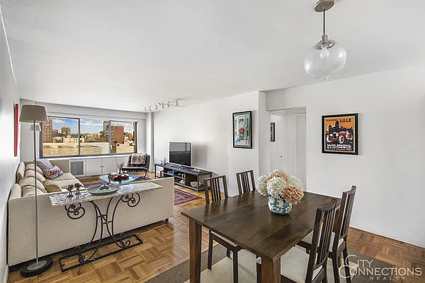 Rented by City Connections Realty | media 10