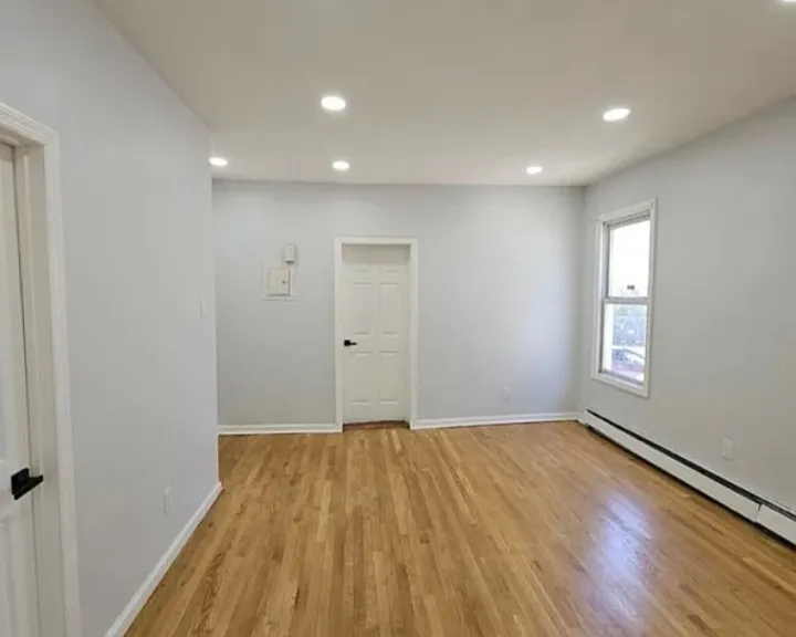 10 Rodwell Ave #1L — Photo 9