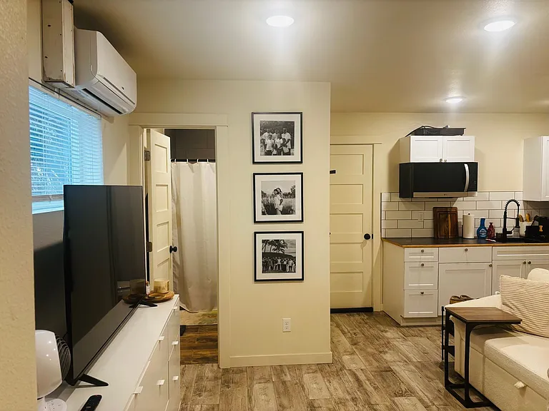 Easy Street Townhomes — Photo 14