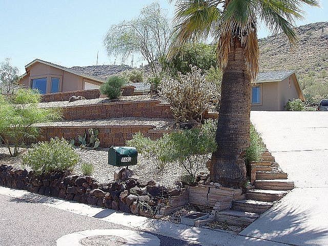 1st image of 1601 W Windrose Dr