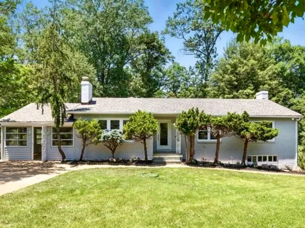 3310 Military Dr, Falls Church, VA 22044