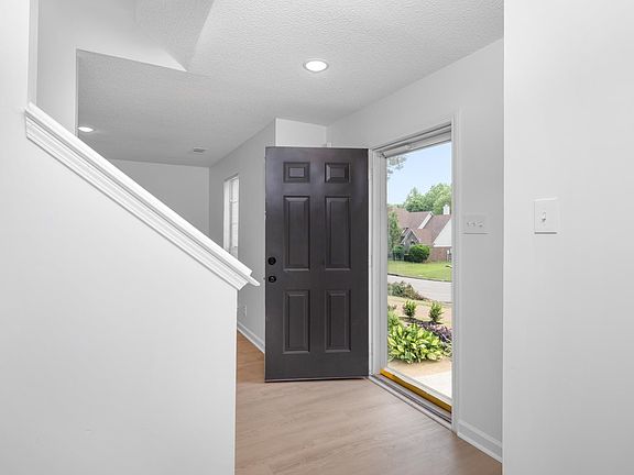 5th image of 265 Oaksedge Dr