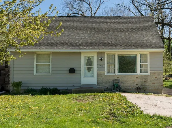 1529 E Ave NW, Cedar Rapids, IA 52405