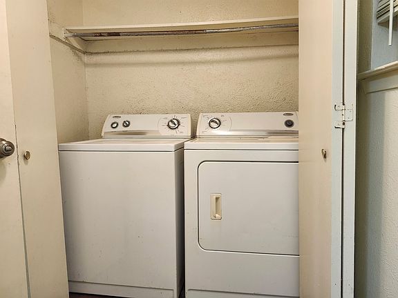 4th image of 2507 Stella St APT C