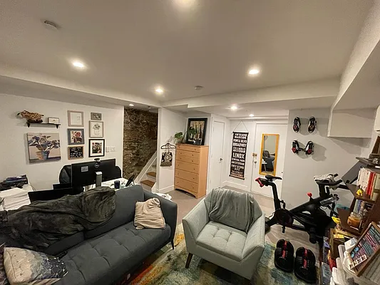 Rented by Oxford Property Group | media 10