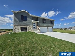 918 Avondale St, Lincoln, NE 68523