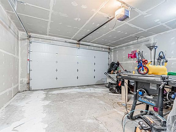 3rd image of 65 W Martinvalley Rd NE