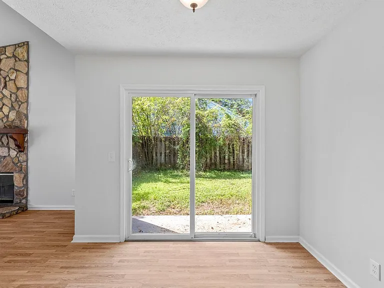 52 Woodcock Dr — Photo 10