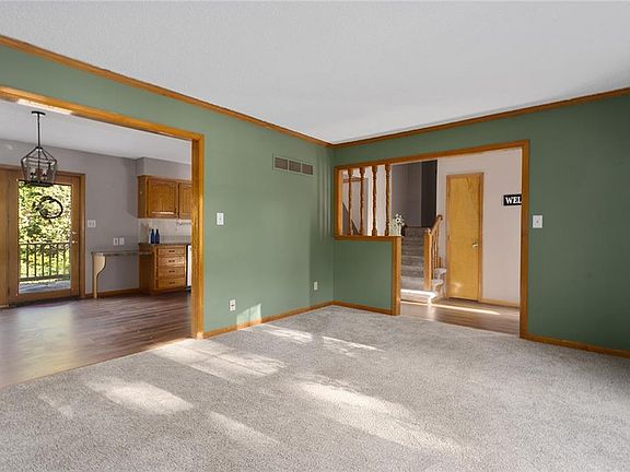 3rd image of 6709 N Saint Clair Ct