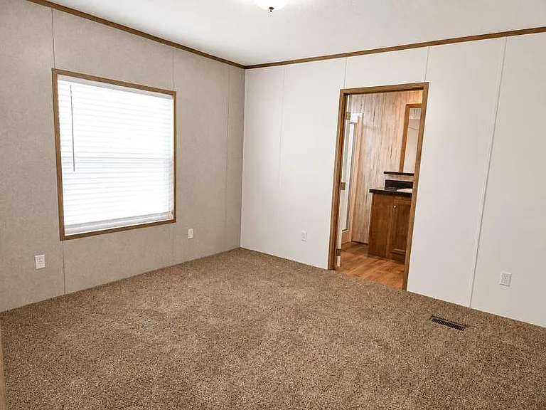 220 Robin Ann Ave — Photo 5