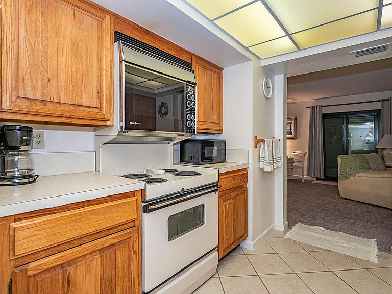 1700 Ocean Dr #201 — Photo 9