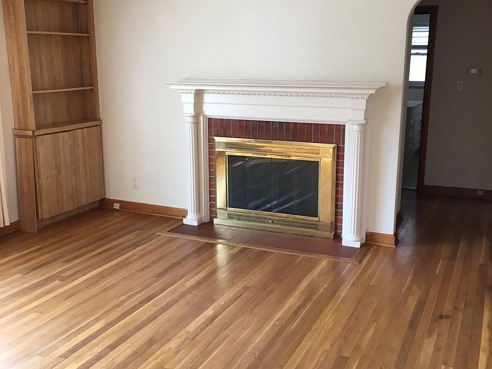 Living room with new gas fireplace