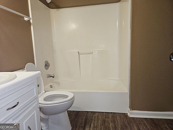 4th image of 230 Lanier Dr #161