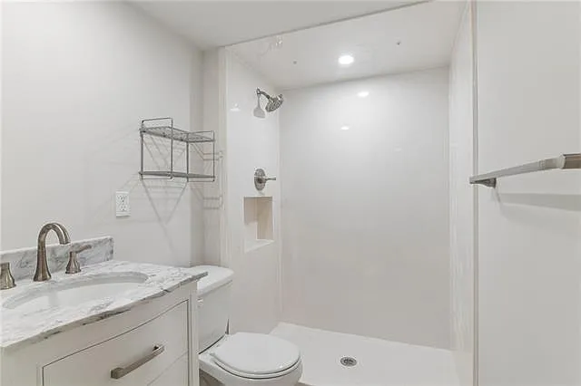 228 Fairway Dr — Photo 17