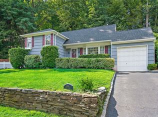 365 Main St, Cold Spring Harbor, NY 11724