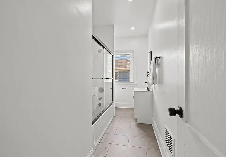64 N 20th St — Photo 10