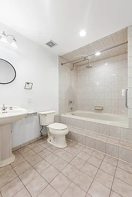 Rented by REAL New York | media 20