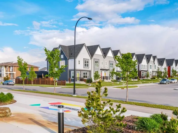 78 W Livingston Gate NE, Calgary, AB T3P 0V2