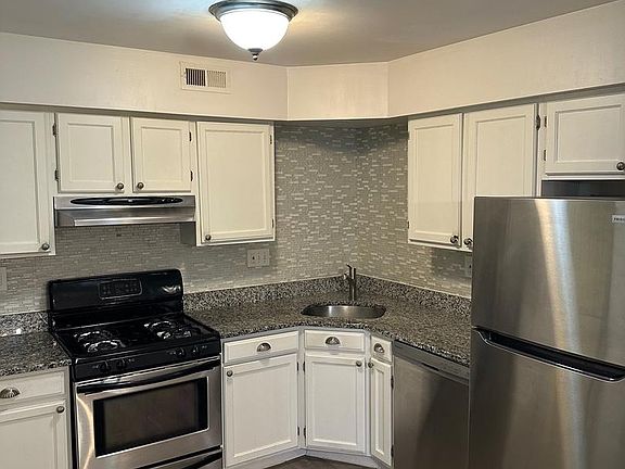 5th image of 65 Sandra Rd