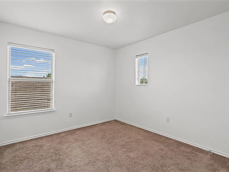 15105 Verela Dr — Photo 17