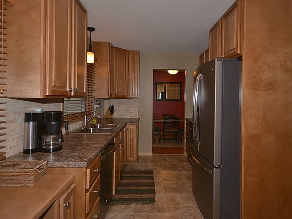 3rd image of 310 N Blackman Ave