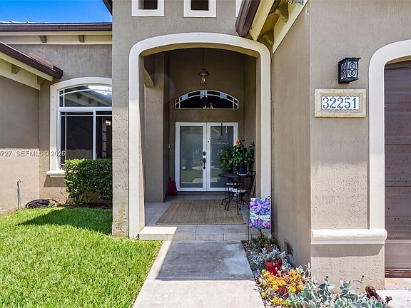 4th image of 32251 SW 204th Ct