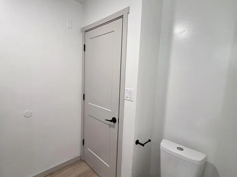 4036 E Moreland St #B — Photo 11