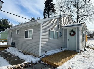 106 Tin Pan Aly, Houghton Lake, MI 48629