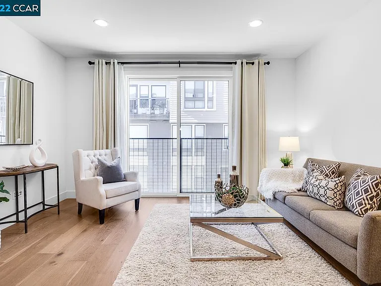 3634 Jubilee Cmn — Photo 15