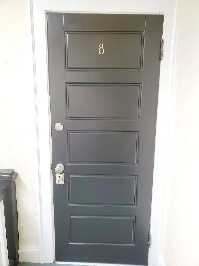 2424GLE — Photo 2