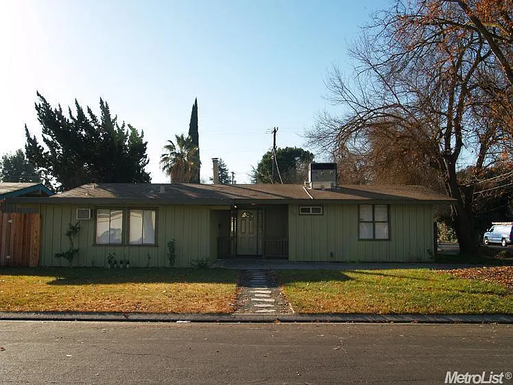 1100 Edison Ave photo 1