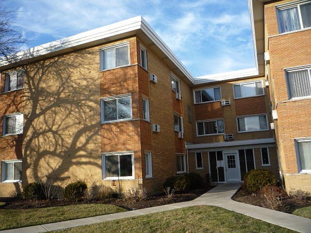 1st image of 1619 W Howard St #B5